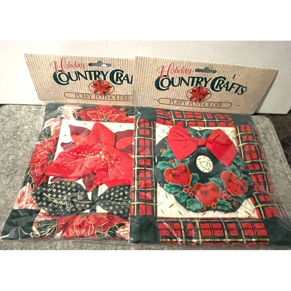 2 Vintage 3-D Christmas Pot Holders Still in Bag  #2384